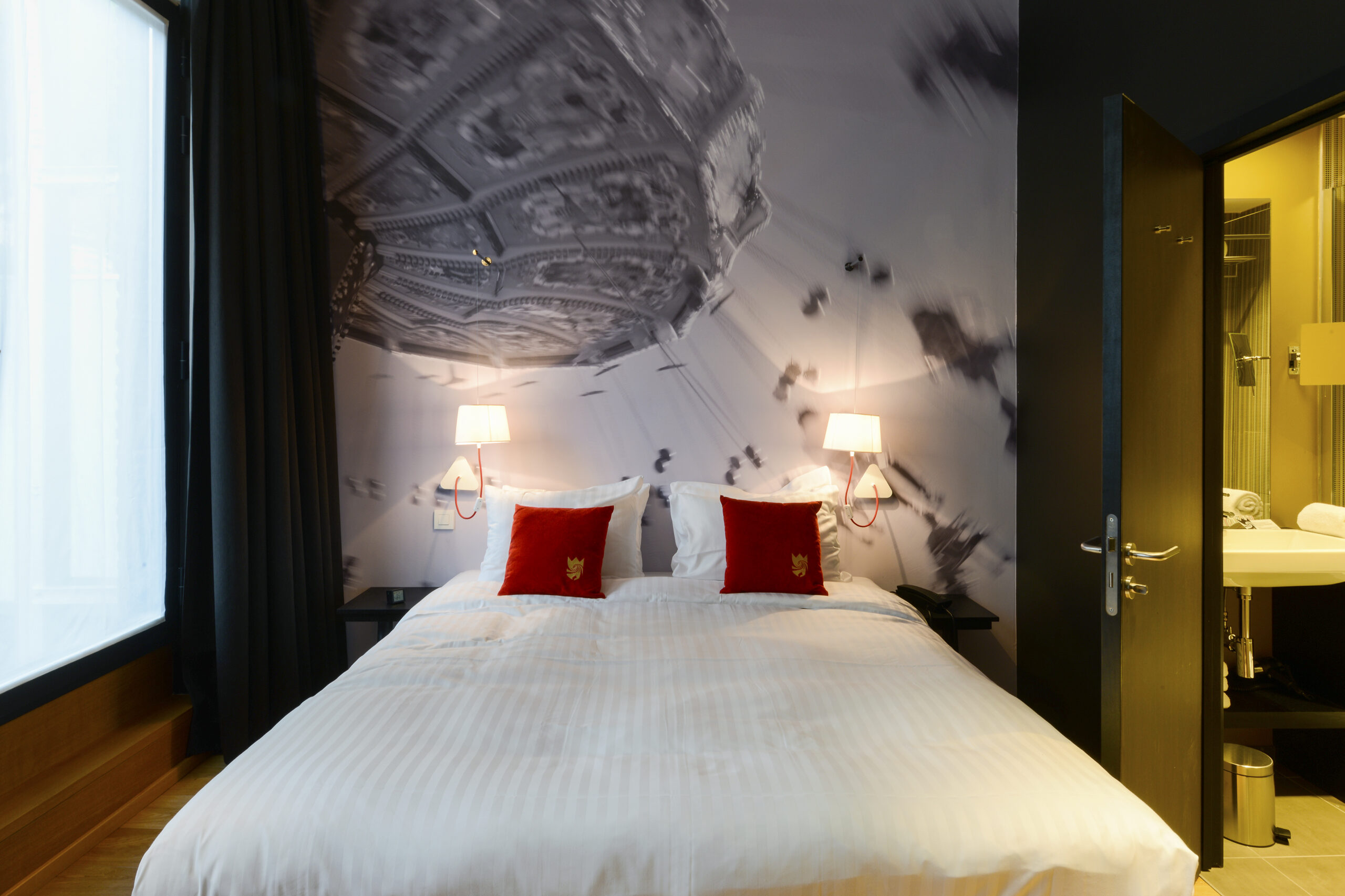 The Royal Snail Hotel Namur Room (35)